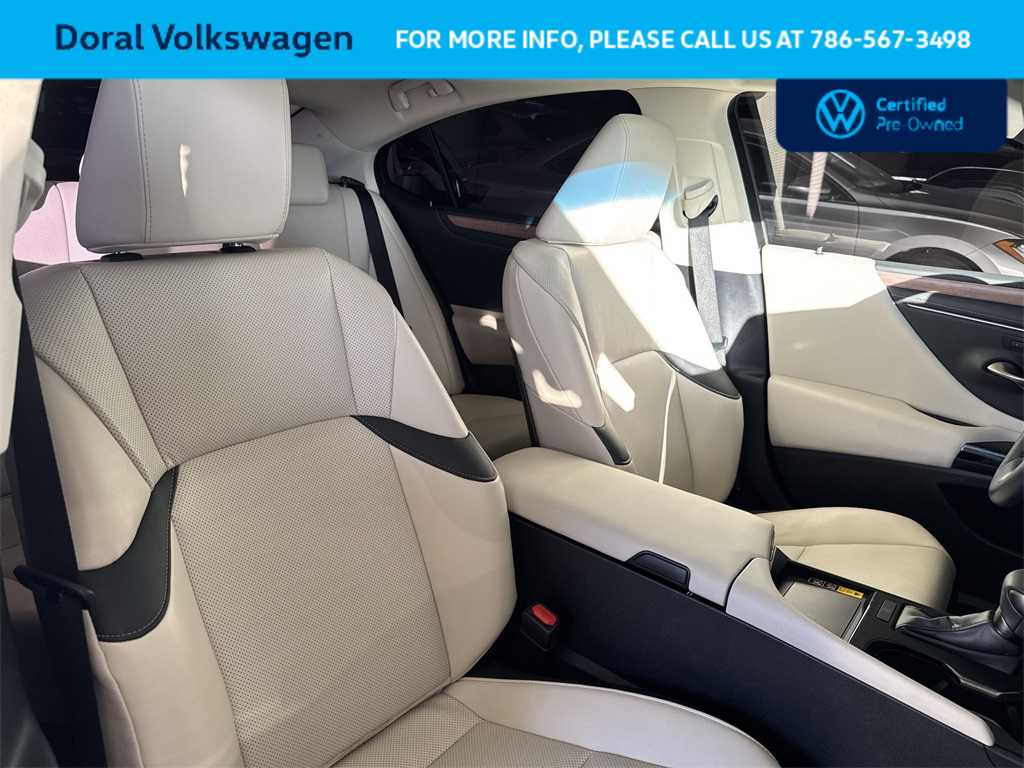 Thumbnail: 2025 Lexus ES - 27