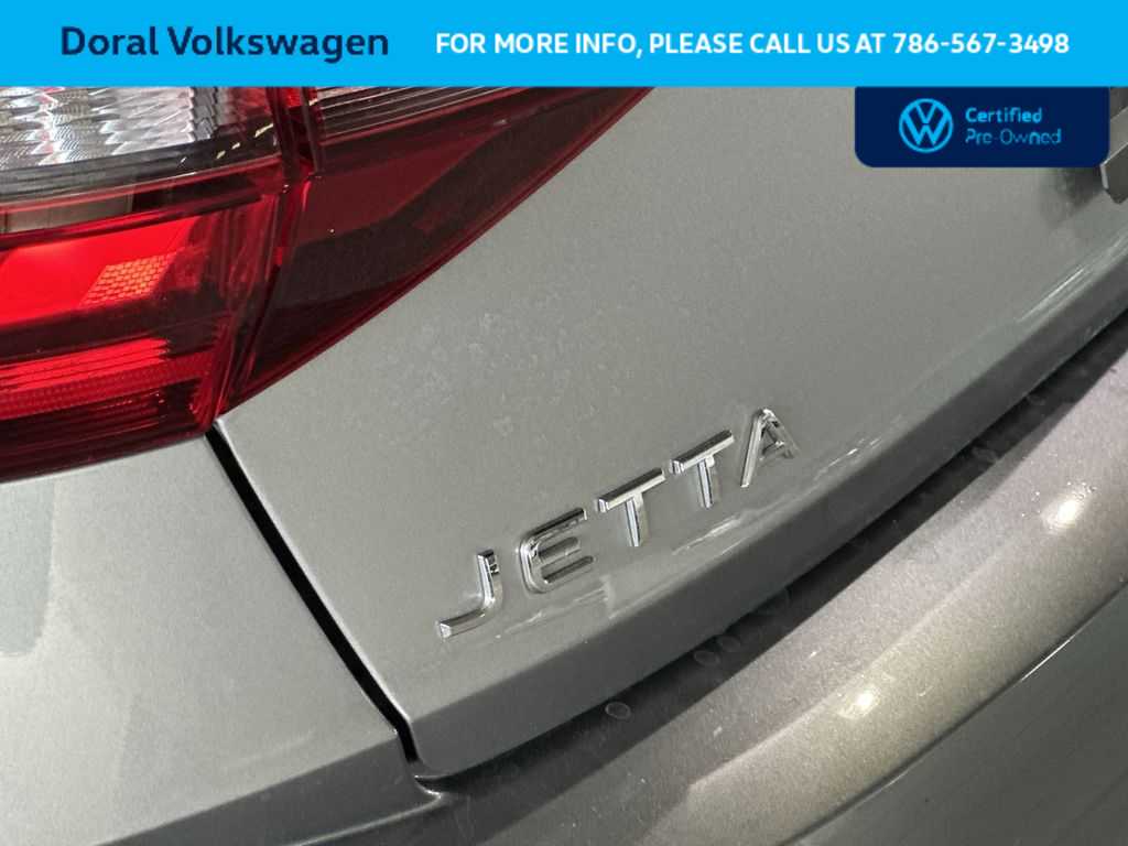 Thumbnail: 2023 Volkswagen Jetta - 9