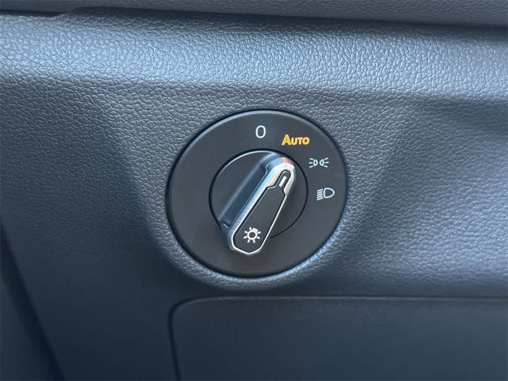 Thumbnail: 2026 Volkswagen Jetta - 17