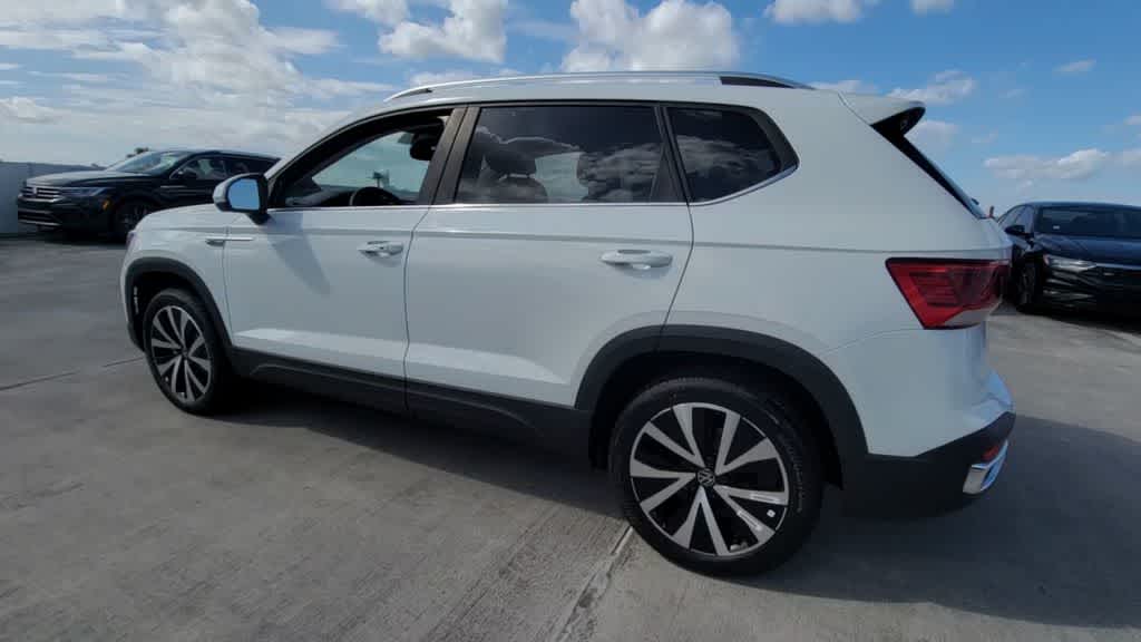 Thumbnail: 2023 Volkswagen Taos - 7