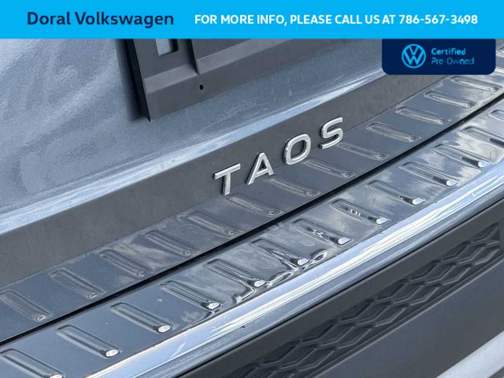Thumbnail: 2023 Volkswagen Taos - 10