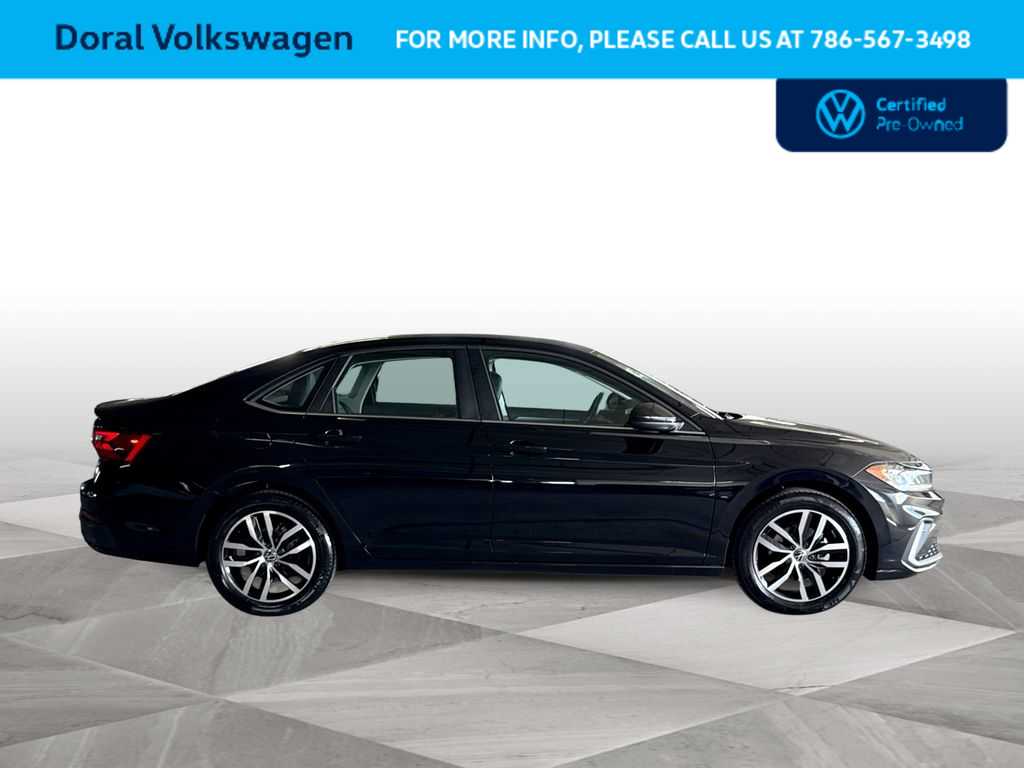Thumbnail: 2025 Volkswagen Jetta - 9