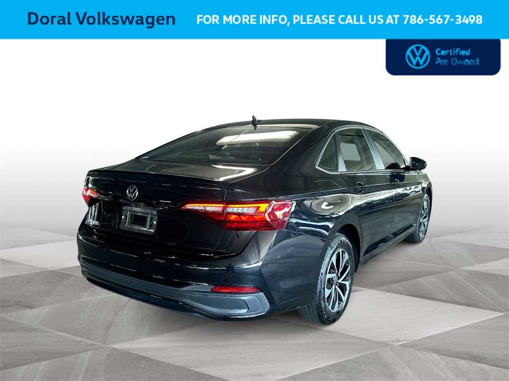 Thumbnail: 2024 Volkswagen Jetta - 8