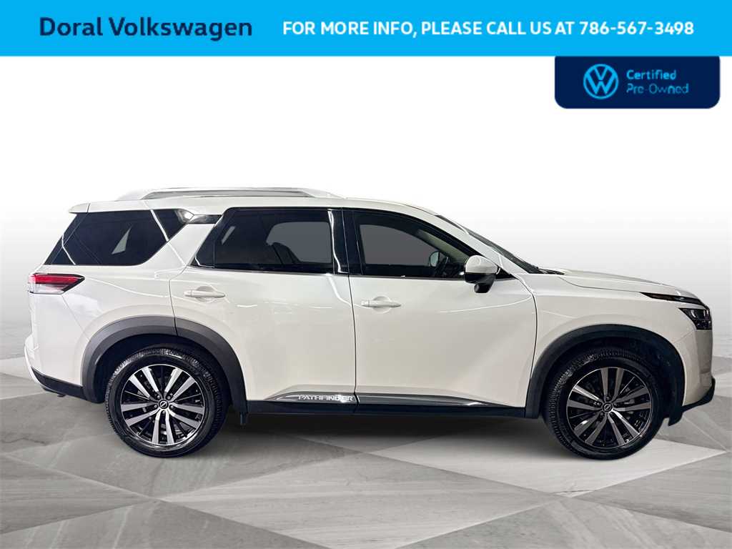 Thumbnail: 2023 Nissan Pathfinder - 9