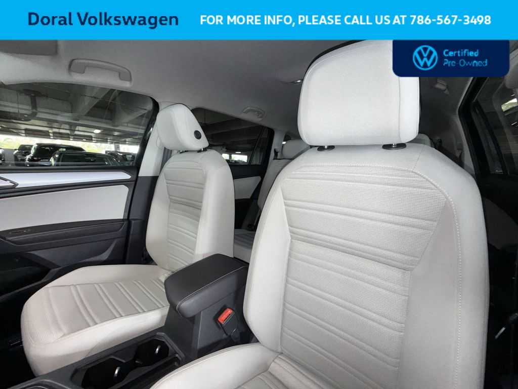 Thumbnail: 2023 Volkswagen Tiguan - 14