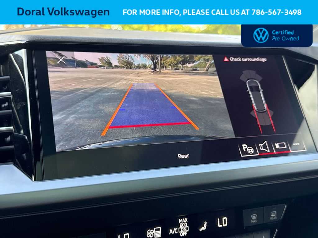 Thumbnail: 2023 Audi Q4 e-tron - 19