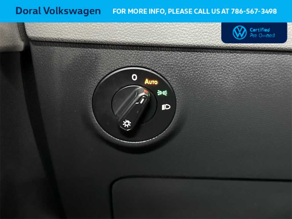 Thumbnail: 2023 Volkswagen Taos - 17