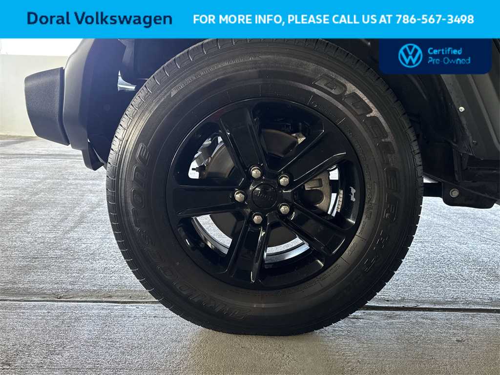 Thumbnail: 2022 Jeep Wrangler - 10