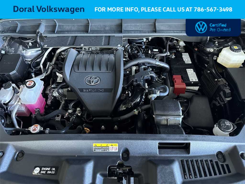 2024 Toyota Highlander LE 12