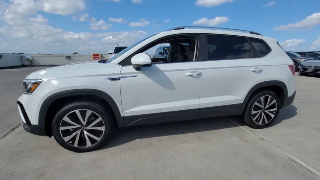 Thumbnail: 2023 Volkswagen Taos - 6