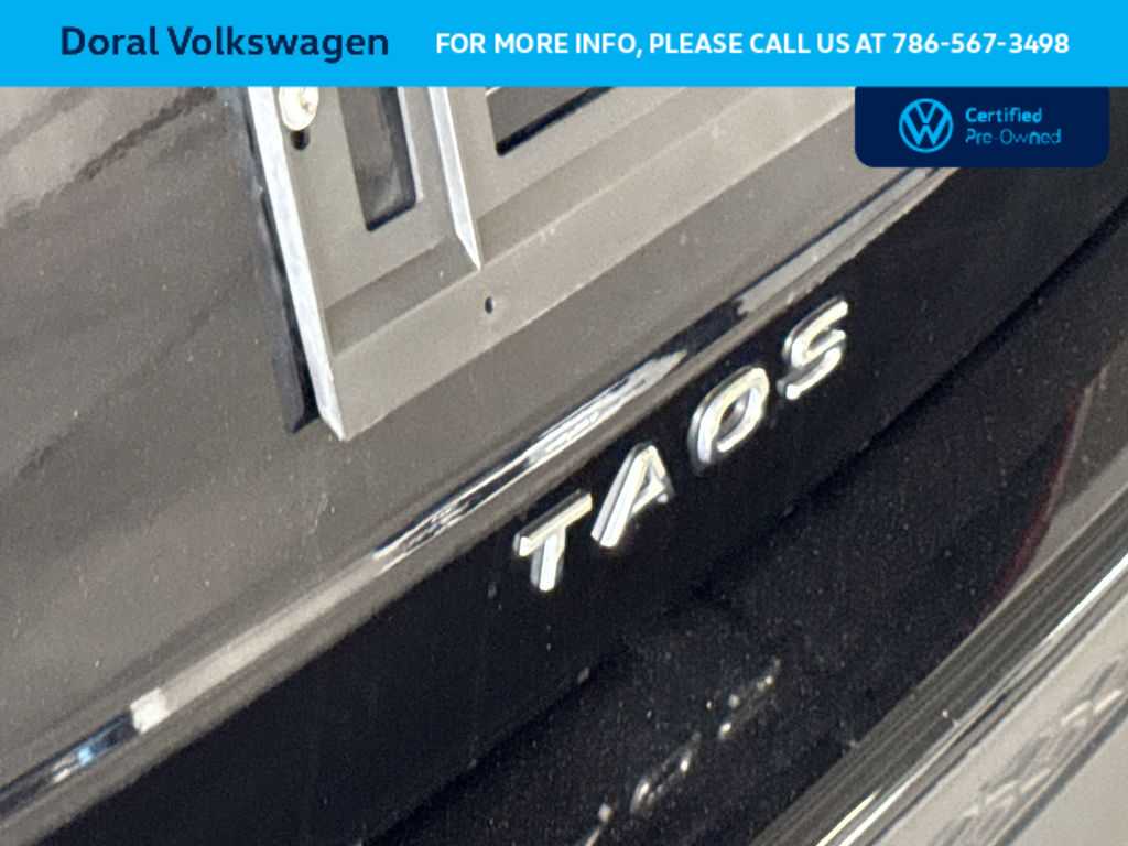 Thumbnail: 2023 Volkswagen Taos - 10