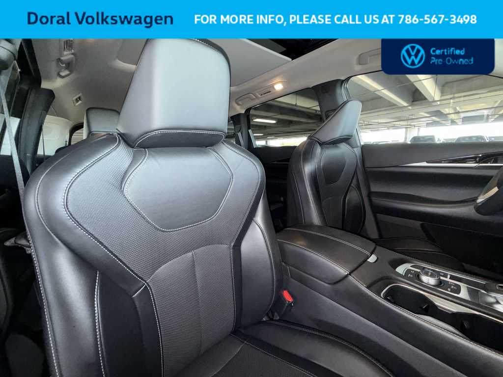 Thumbnail: 2023 INFINITI QX60 - 27