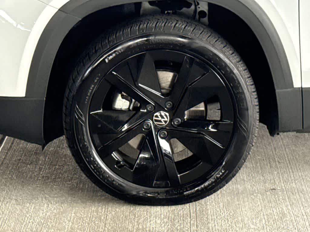 Thumbnail: 2025 Volkswagen Taos - 11