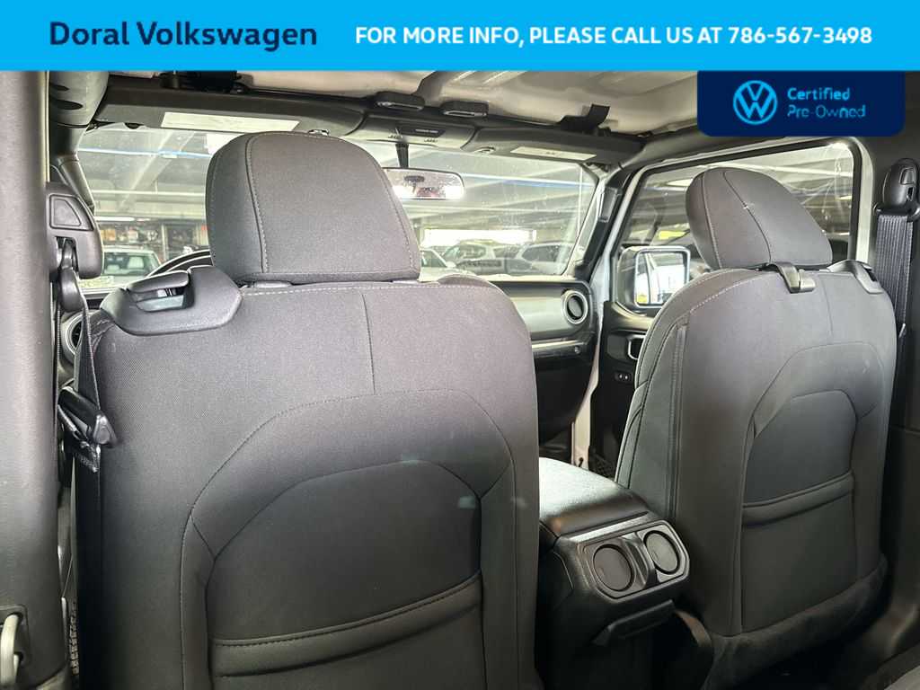 Thumbnail: 2022 Jeep Wrangler - 23