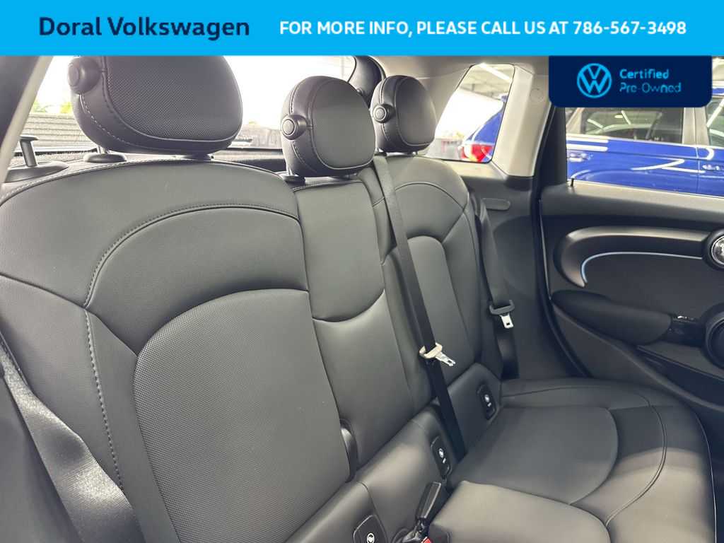 Thumbnail: 2023 MINI Cooper Hardtop - 26