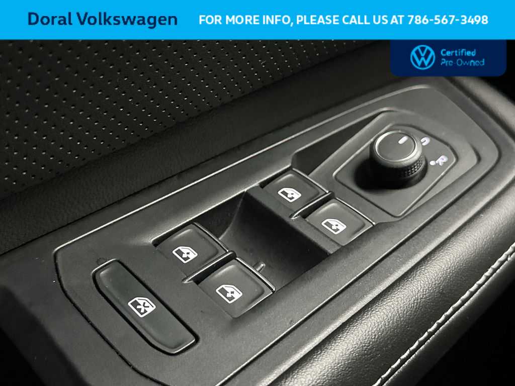 Thumbnail: 2024 Volkswagen Atlas - 17