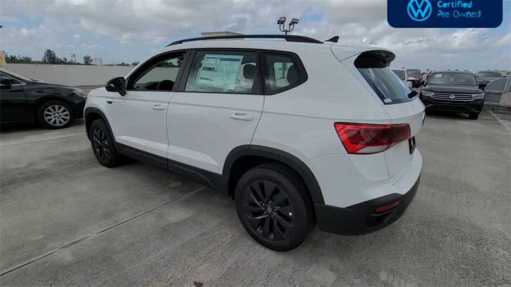 Thumbnail: 2023 Volkswagen Taos - 7