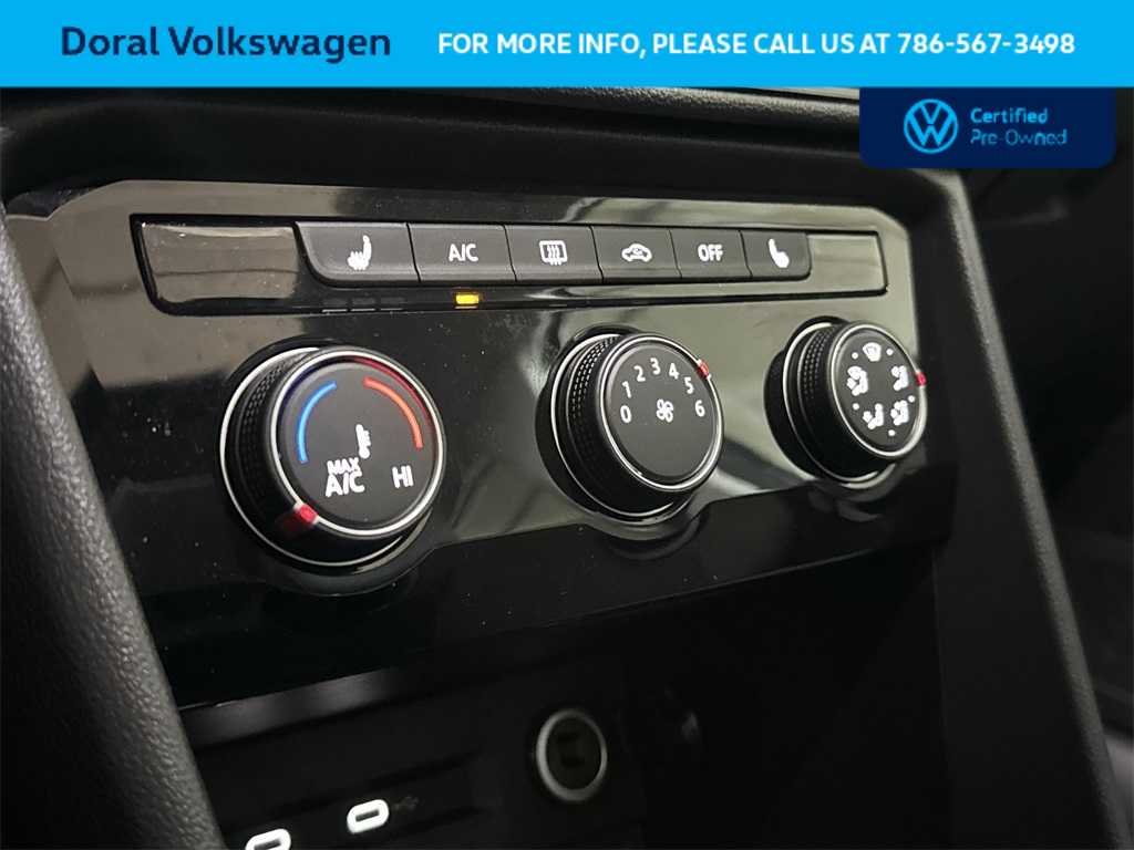 Thumbnail: 2023 Volkswagen Taos - 20