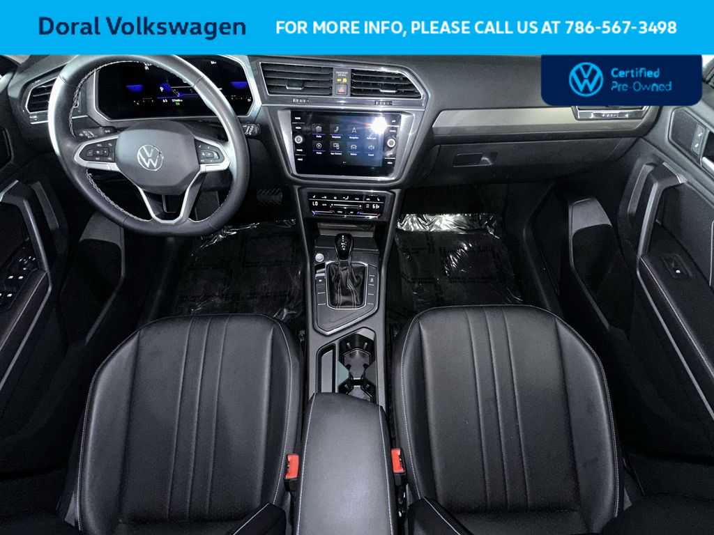 Thumbnail: 2023 Volkswagen Tiguan - 24