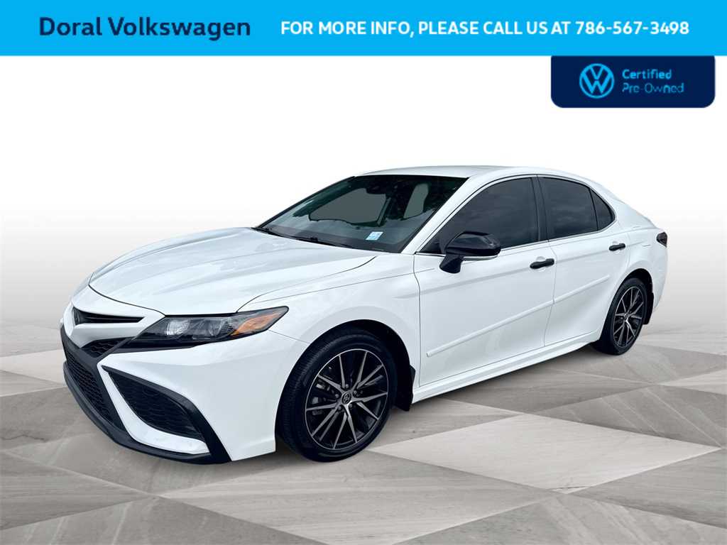 2023 Toyota Camry SE 4