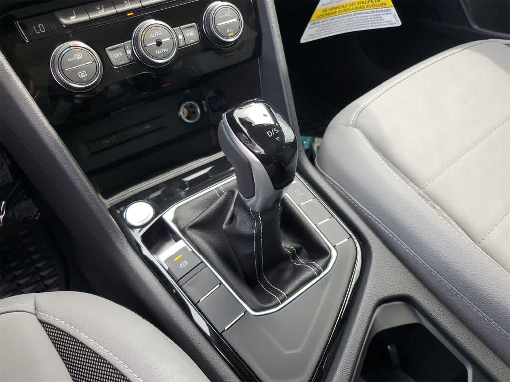 2024 Volkswagen Taos SE 16