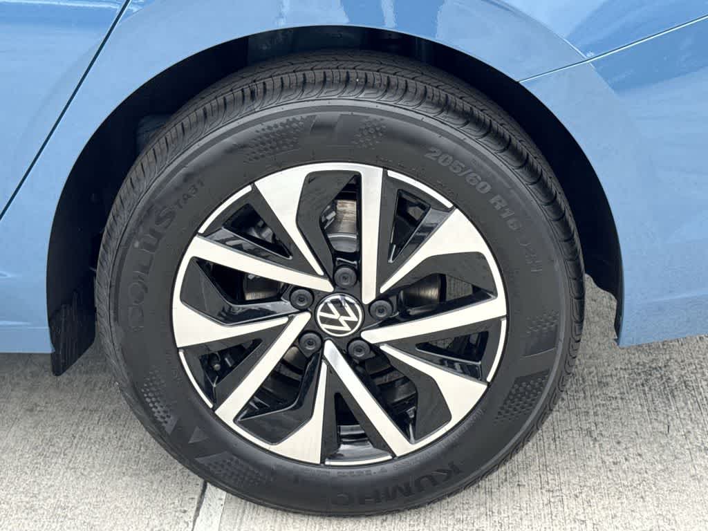 Thumbnail: 2025 Volkswagen Jetta - 17