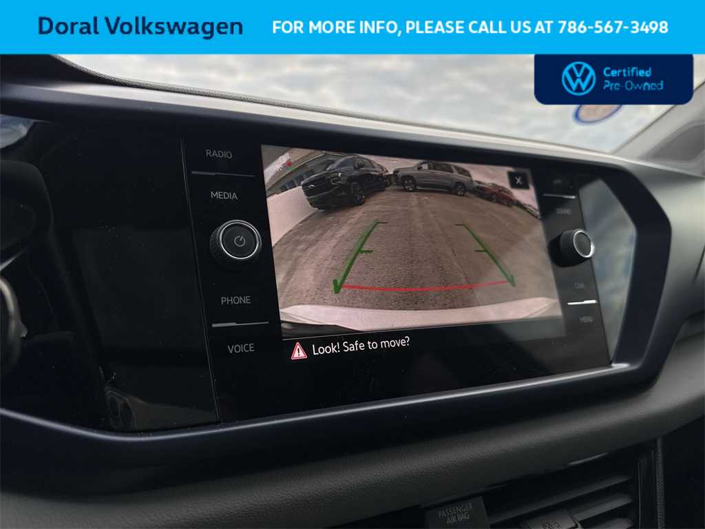 Thumbnail: 2022 Volkswagen Taos - 20