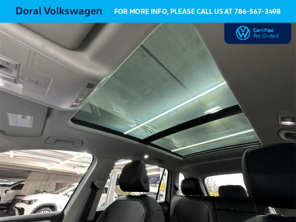 Thumbnail: 2022 Volkswagen Tiguan - 17