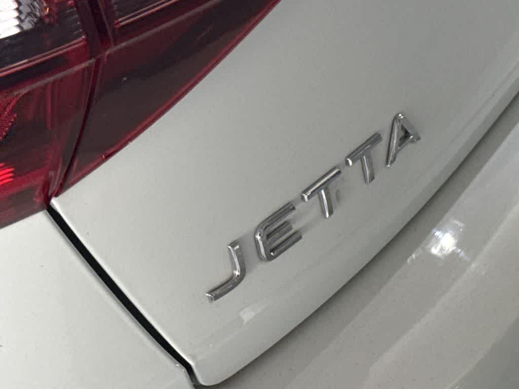 Thumbnail: 2023 Volkswagen Jetta - 10