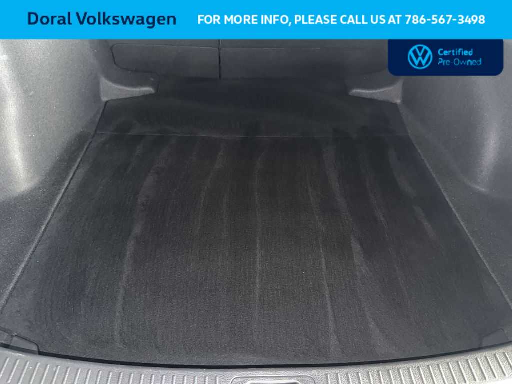 Thumbnail: 2025 Toyota Corolla - 25