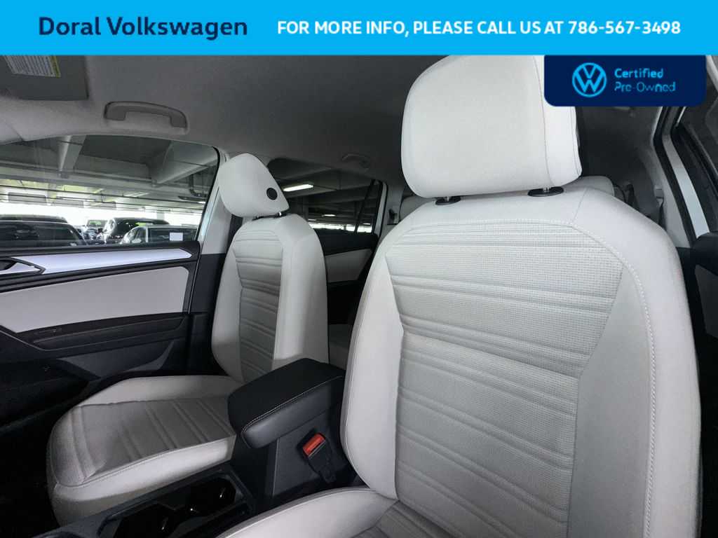 Thumbnail: 2023 Volkswagen Tiguan - 14