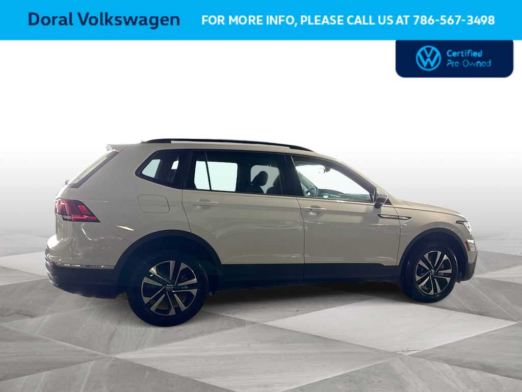 Thumbnail: 2023 Volkswagen Tiguan - 9