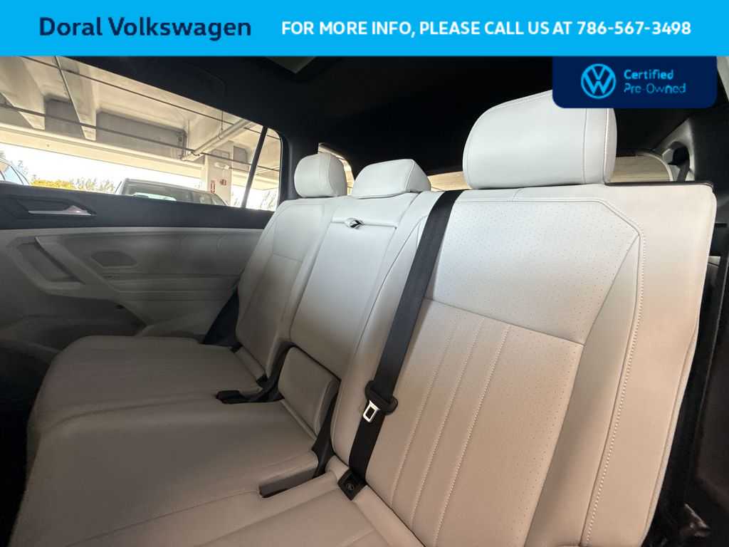 Thumbnail: 2023 Volkswagen Tiguan - 22