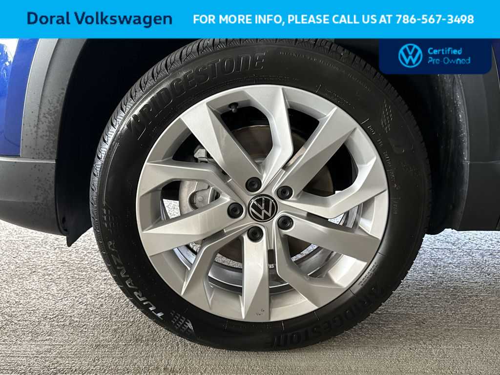Thumbnail: 2023 Volkswagen Taos - 11