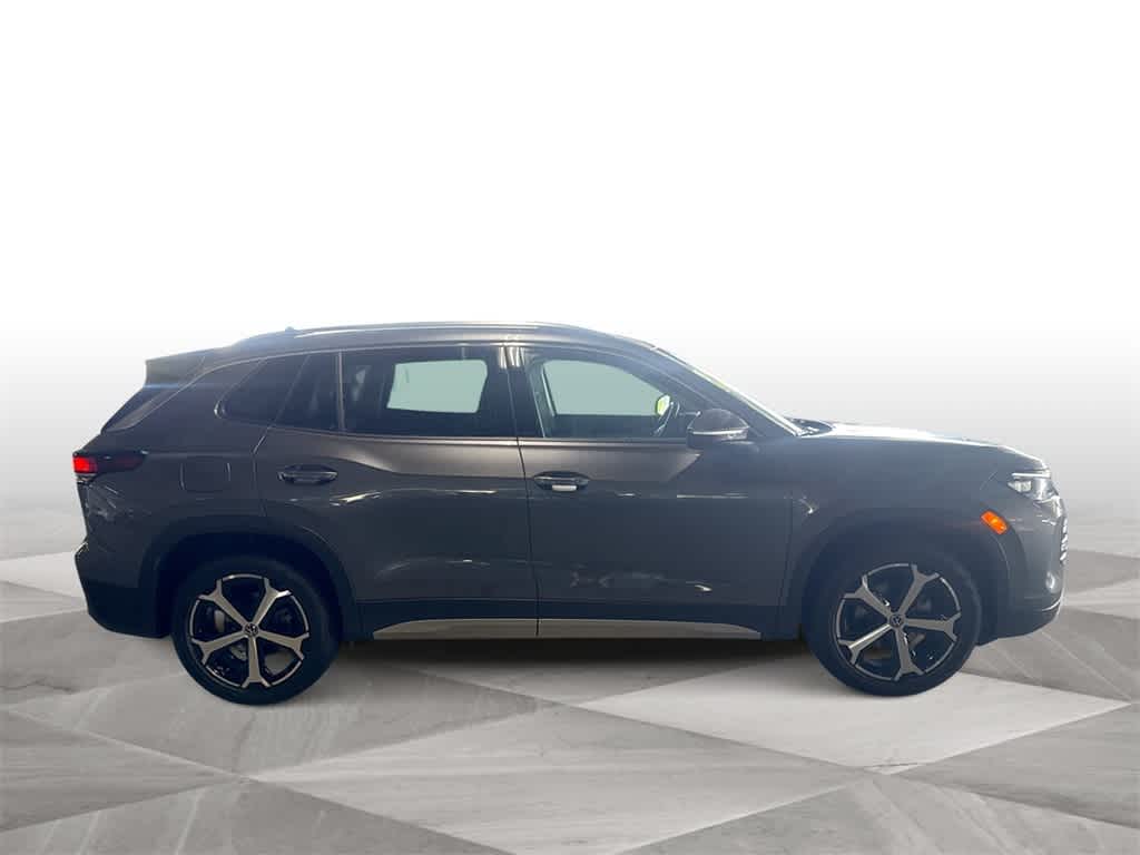 Thumbnail: 2025 Volkswagen Tiguan - 9