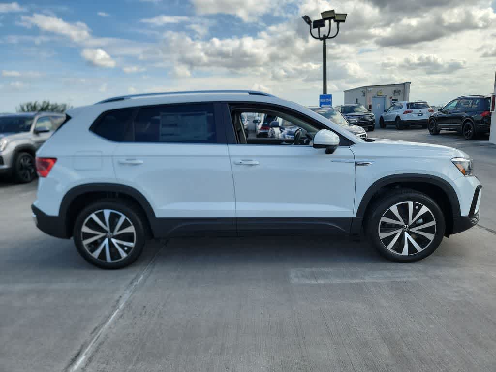 Thumbnail: 2023 Volkswagen Taos - 12
