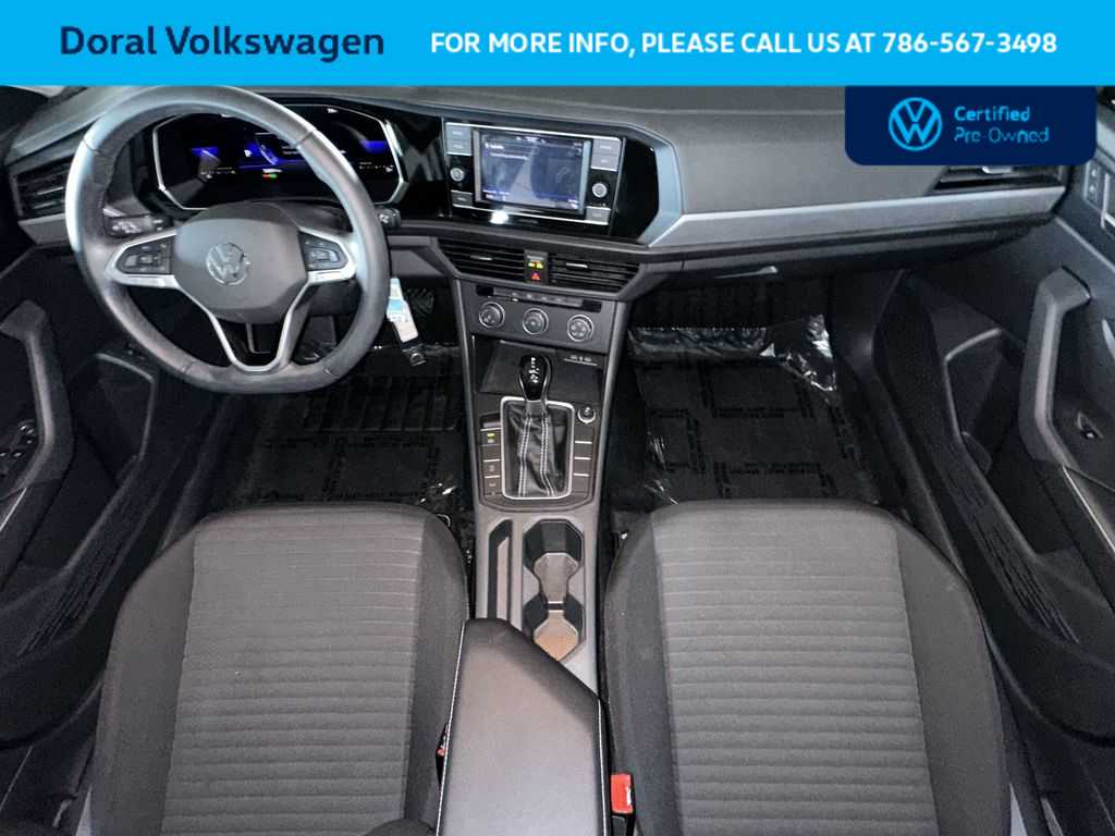 Thumbnail: 2023 Volkswagen Jetta - 24