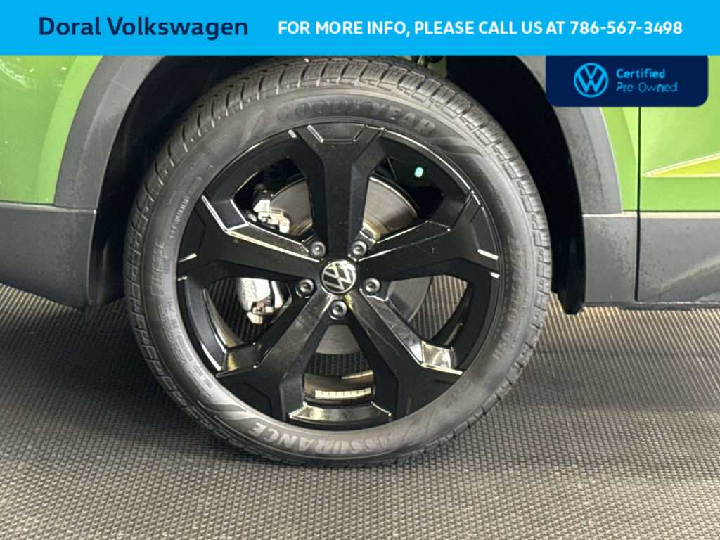 Thumbnail: 2025 Volkswagen Taos - 11