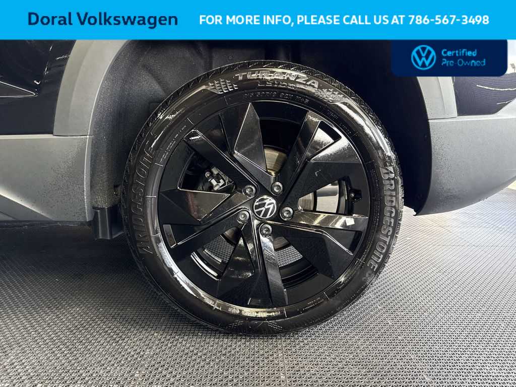 Thumbnail: 2025 Volkswagen Taos - 11