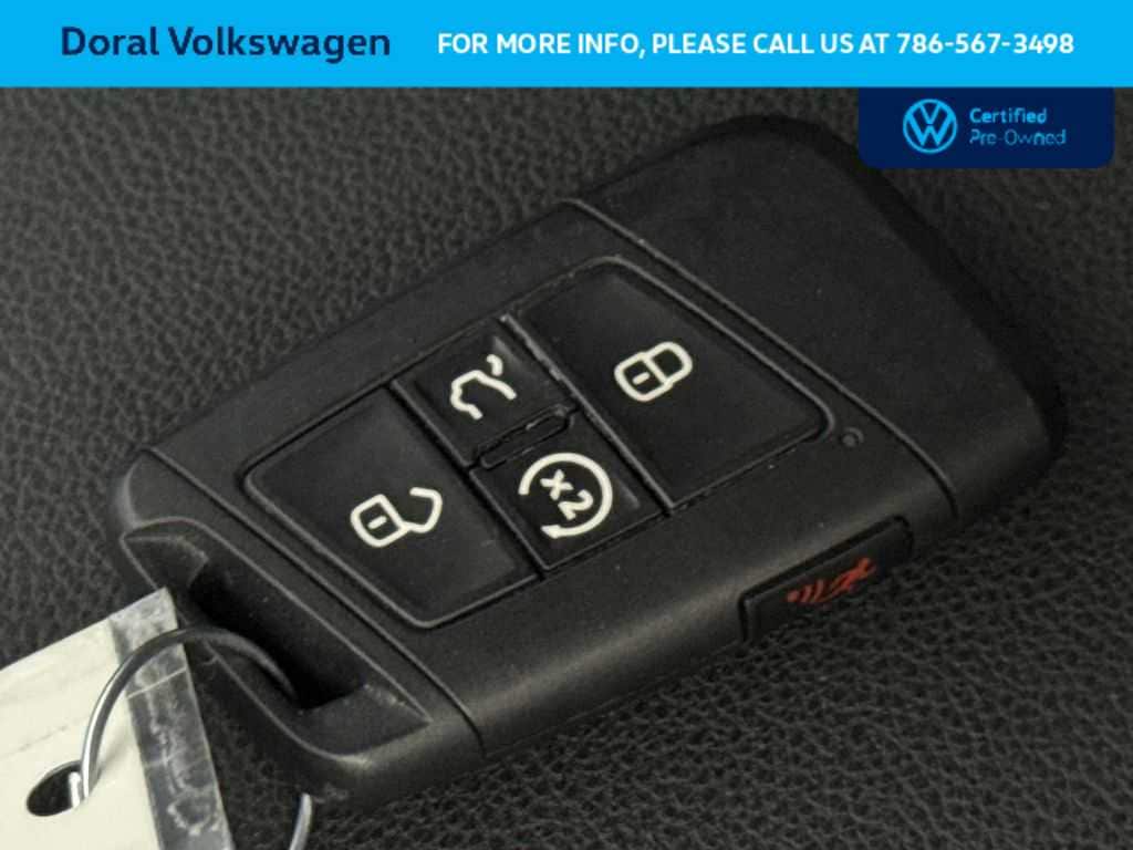 Thumbnail: 2024 Volkswagen Taos - 28