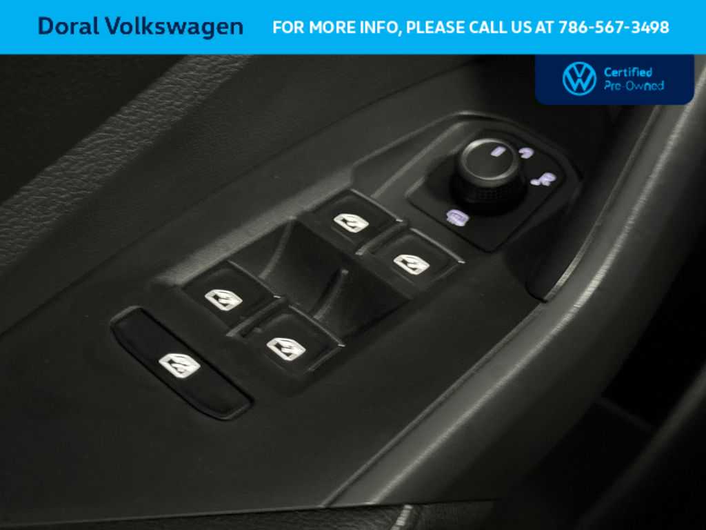 Thumbnail: 2023 Volkswagen Jetta - 17