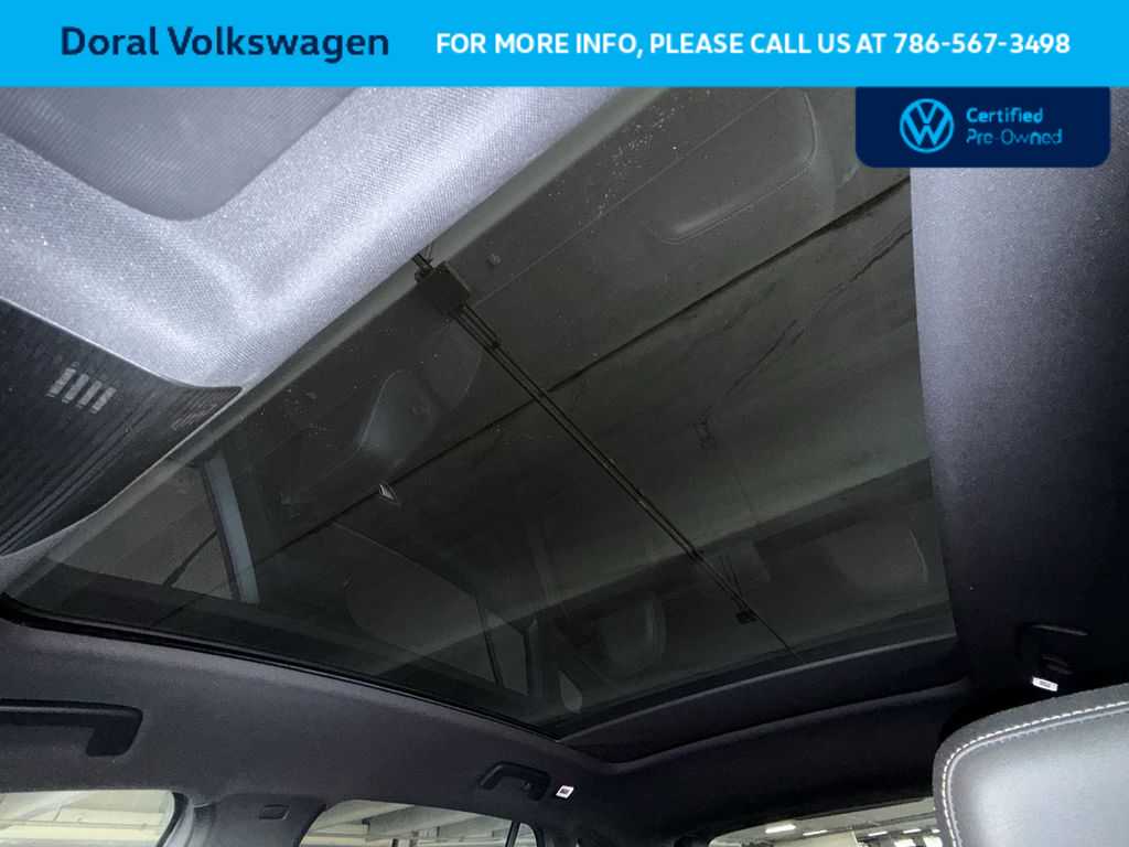 Thumbnail: 2023 Volkswagen ID.4 - 17