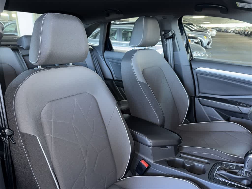 Thumbnail: 2026 Volkswagen Jetta - 27