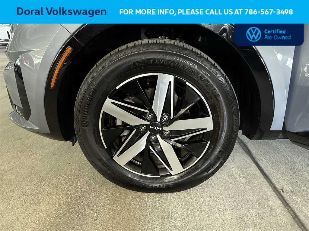 2023 Kia Sorento S 11