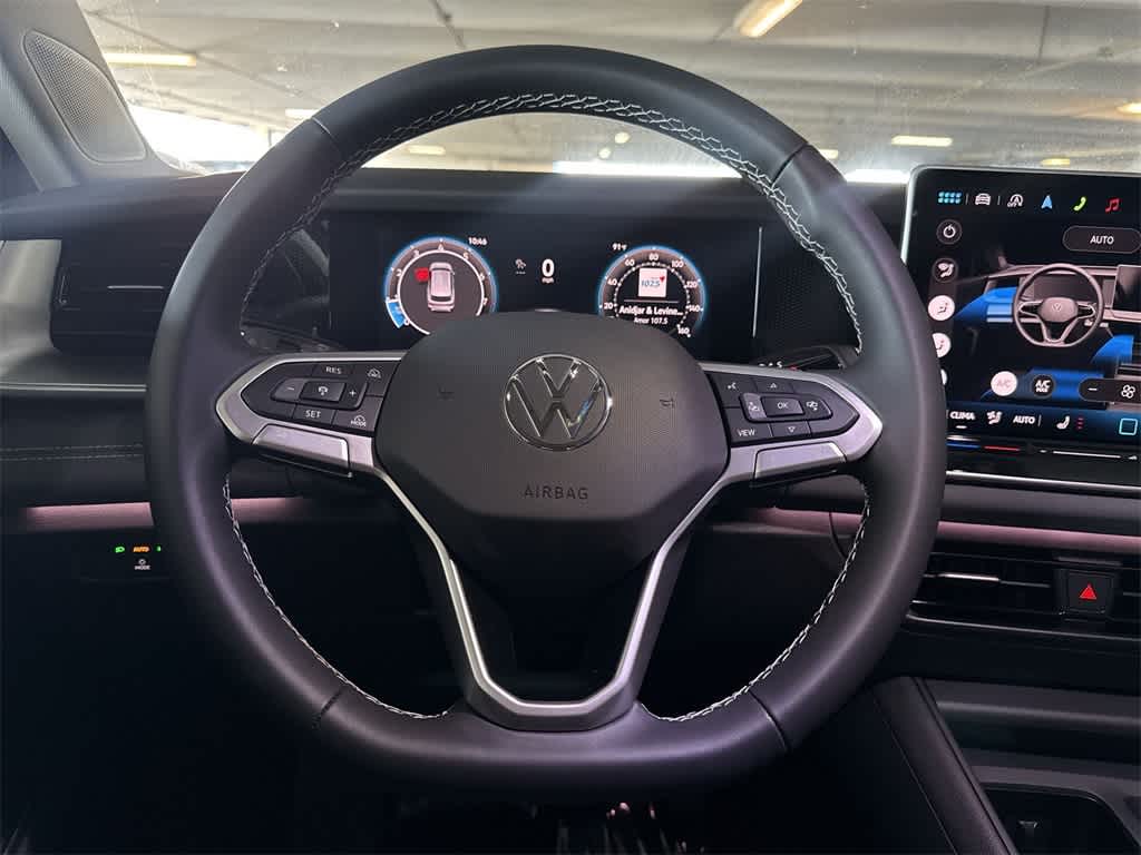 Thumbnail: 2025 Volkswagen Tiguan - 15
