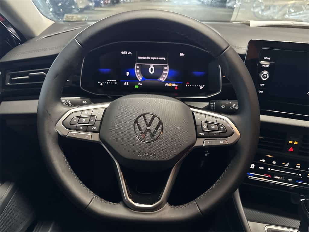 Thumbnail: 2025 Volkswagen Jetta - 15