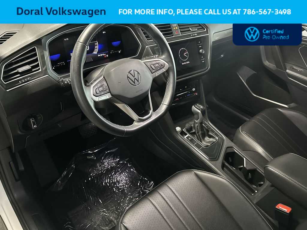 Thumbnail: 2023 Volkswagen Tiguan - 13