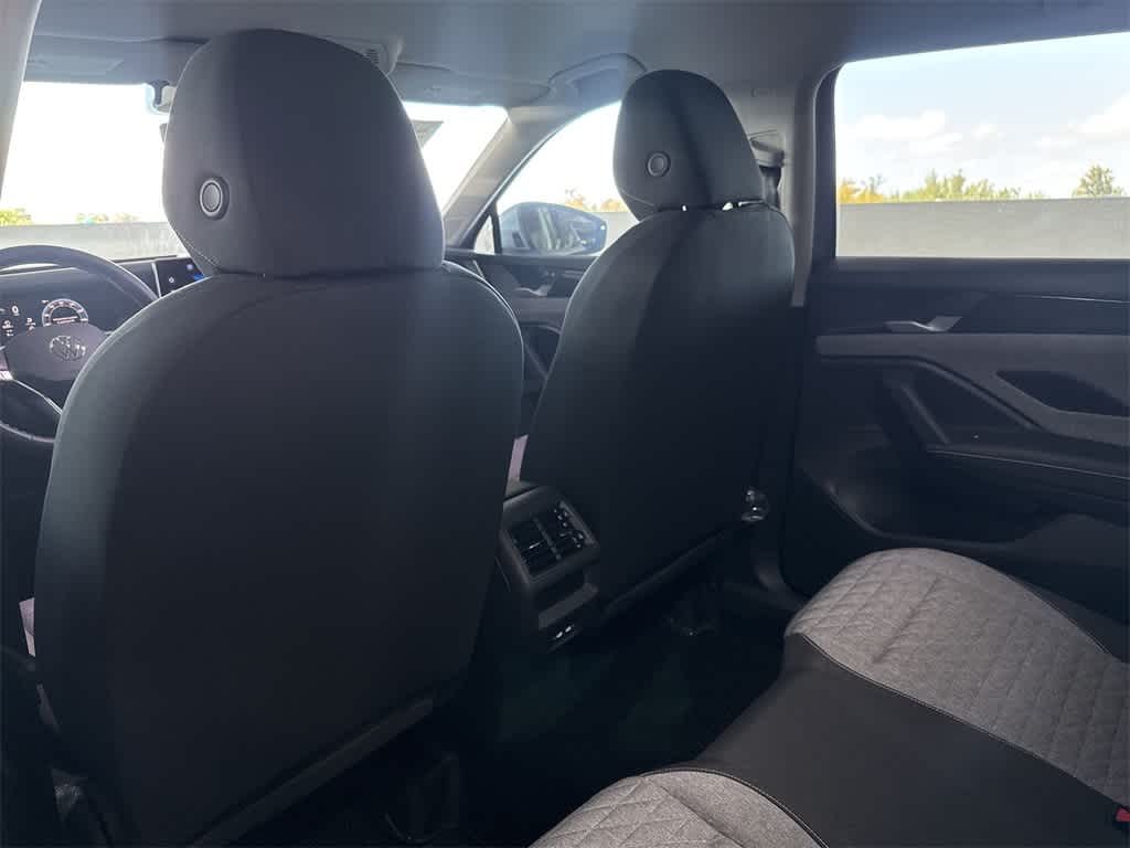 Thumbnail: 2026 Volkswagen Tiguan - 23