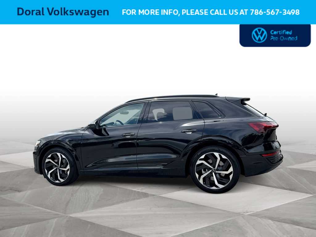 Thumbnail: 2024 Audi Q8 e-tron - 5