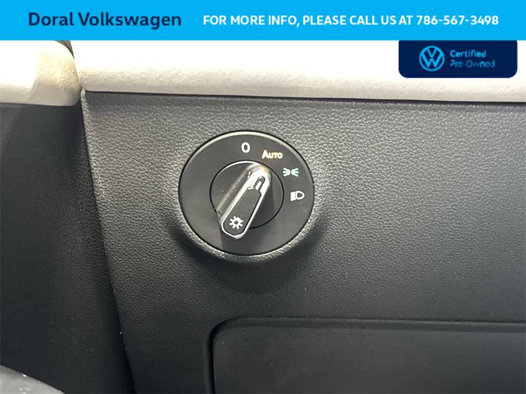 Thumbnail: 2025 Volkswagen Taos - 17